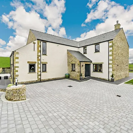 4 Bed In 89957 Holiday home Shap