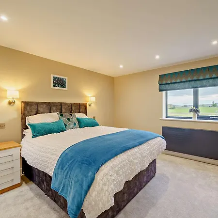 Holiday home 4 Bed In Penrith Oc-89957 *