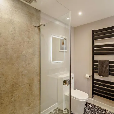 4 Bed In Penrith Oc-89957 Shap