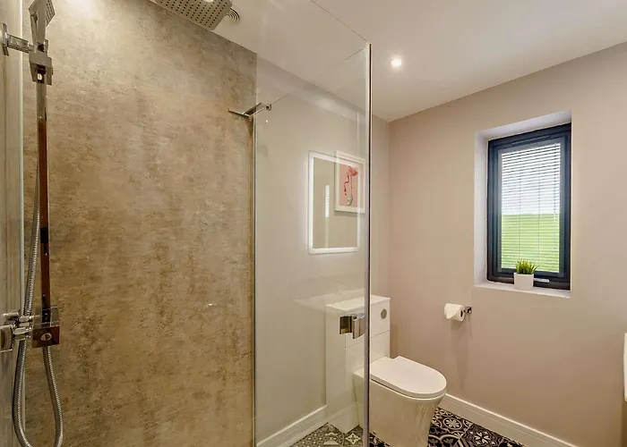 4 Bed In Penrith Oc-89957 Shap